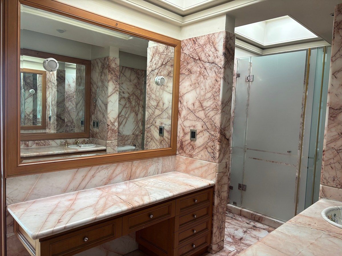 28 of 29: Baño Jack&Jill