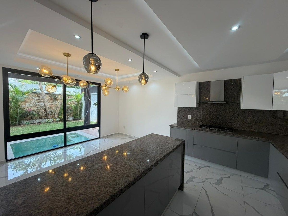 Casa en Venta en Privada en Temozon Norte - foto 5