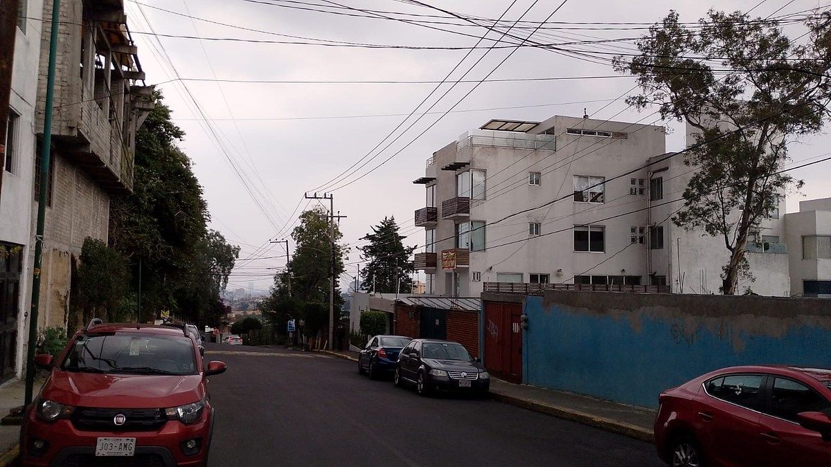 10 of 19: CALLE MESETA