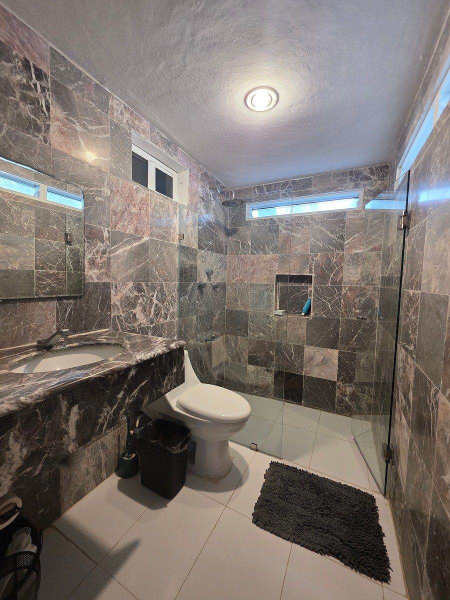 9 de 14: Baño Principal