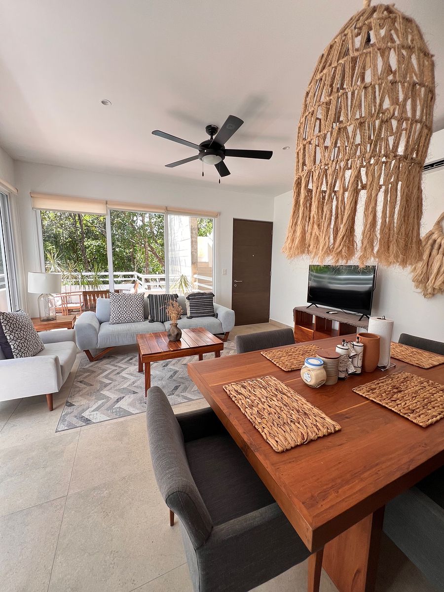 3 de 40: Sala Comedor