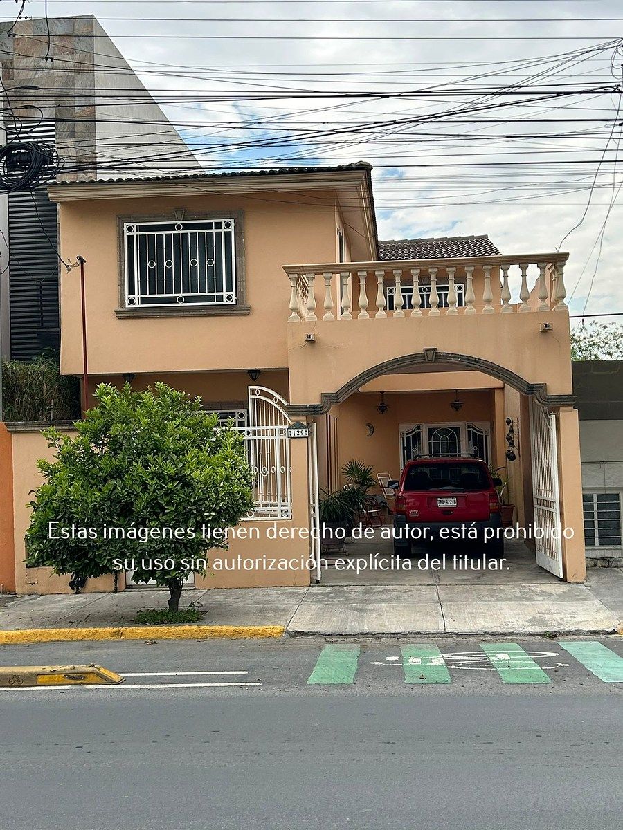 1 de 16: Casa en Venta en Av. Alfonso Reyes – Ubicación Estratégica c
