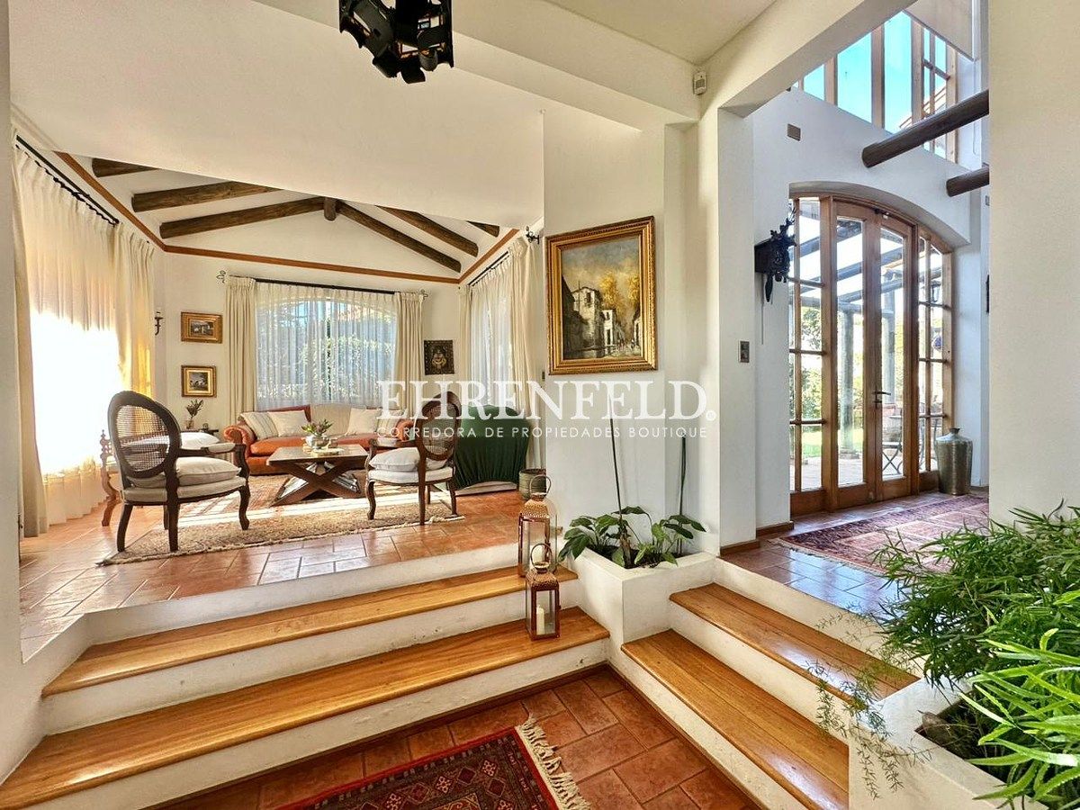 3 de 31: Hall y living.