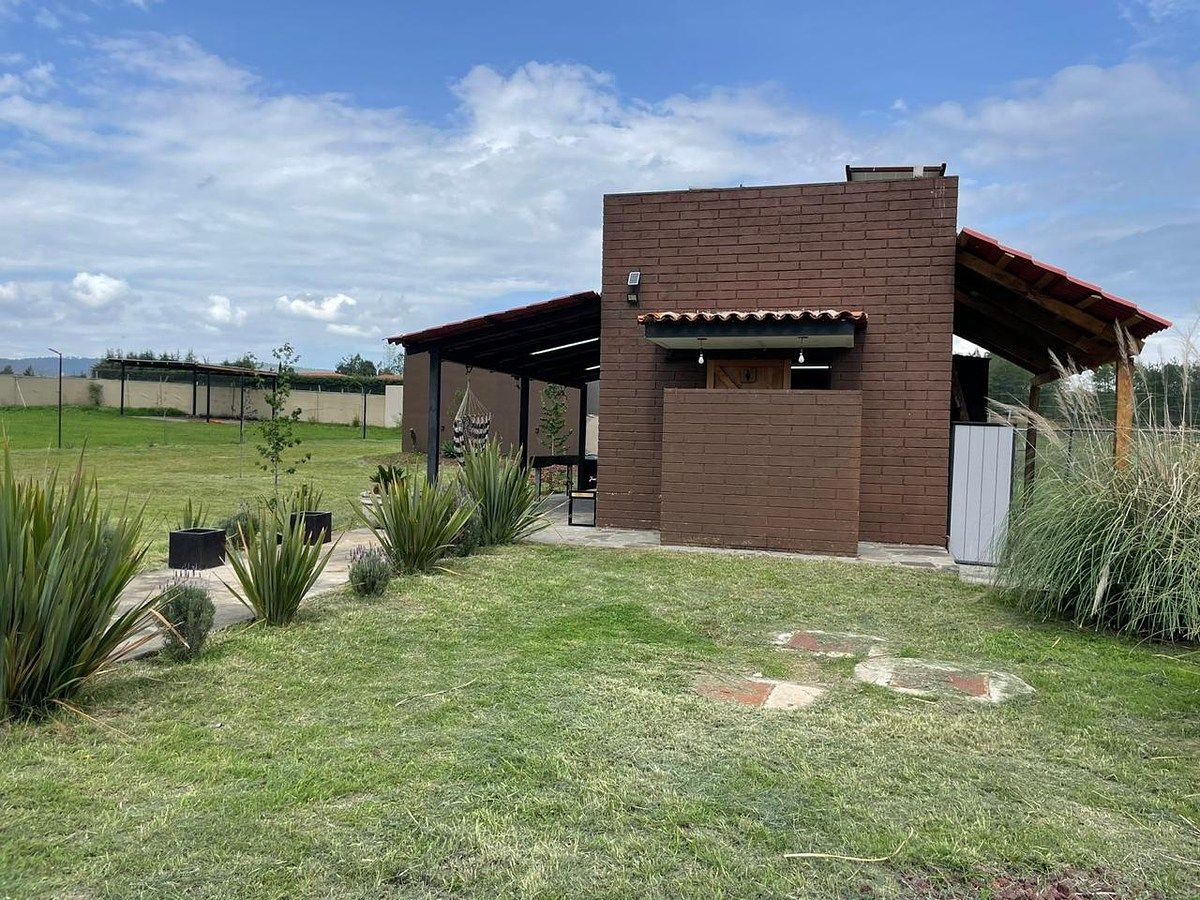 8 de 11: Fachada Baños