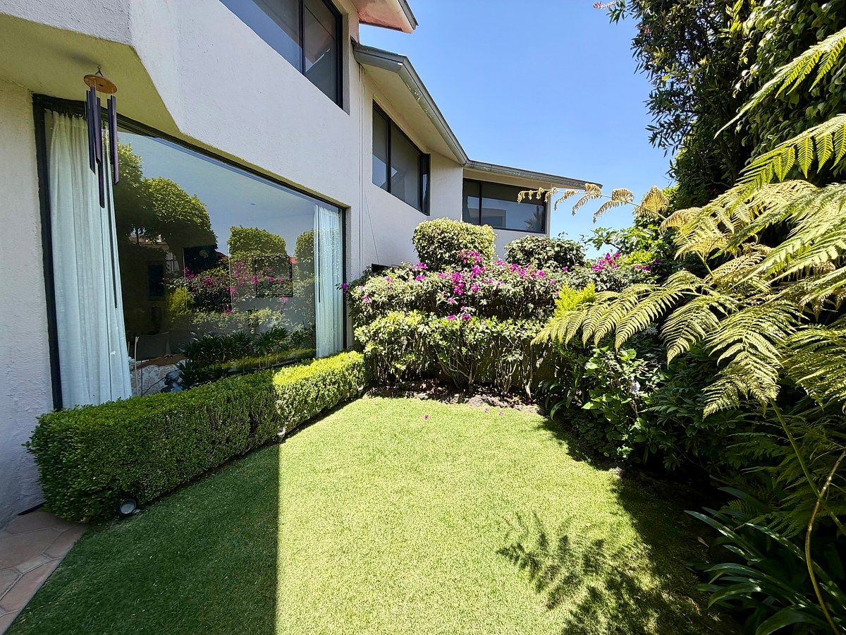 2 de 29: Jardín privado