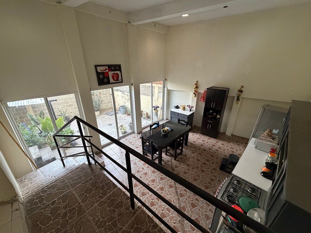 8 de 26: Cocina y comedor