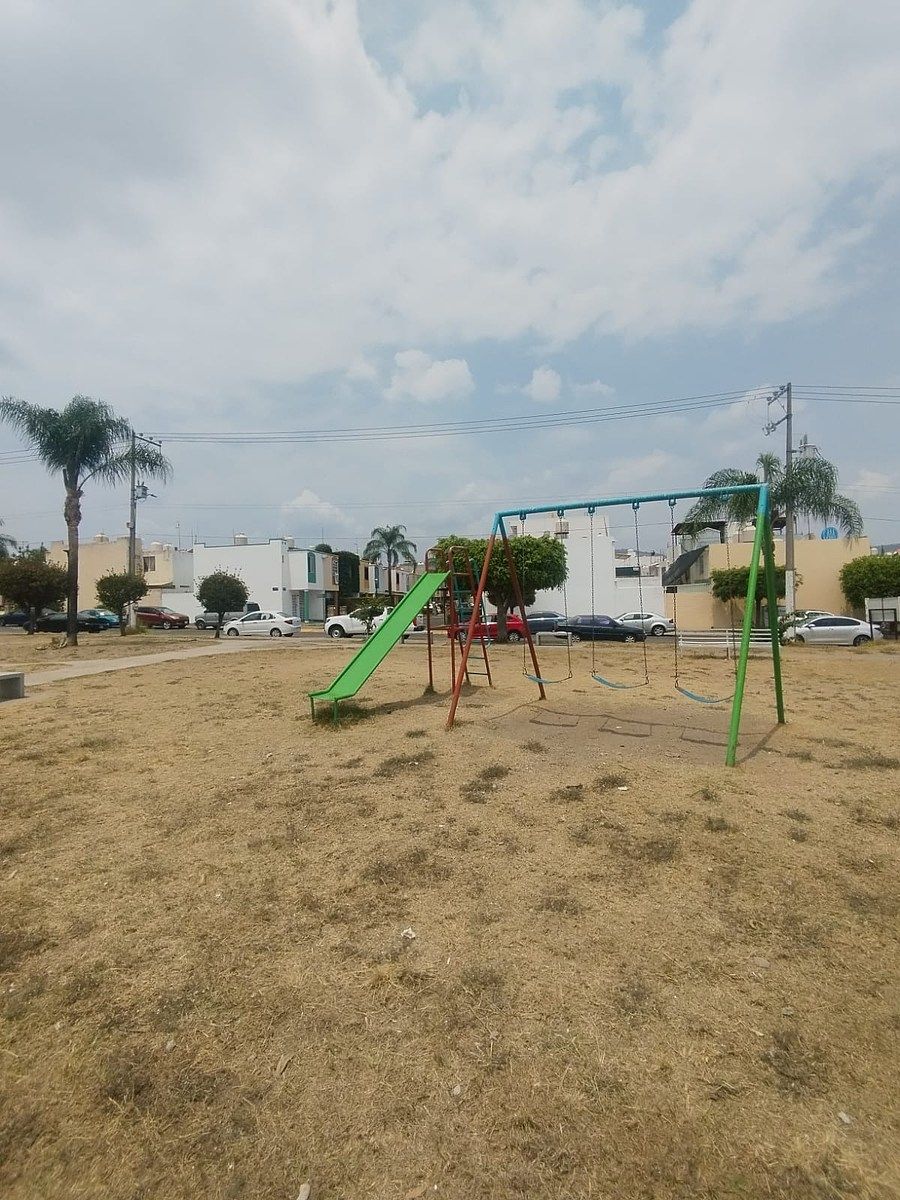 3 de 15: Primer Jardín