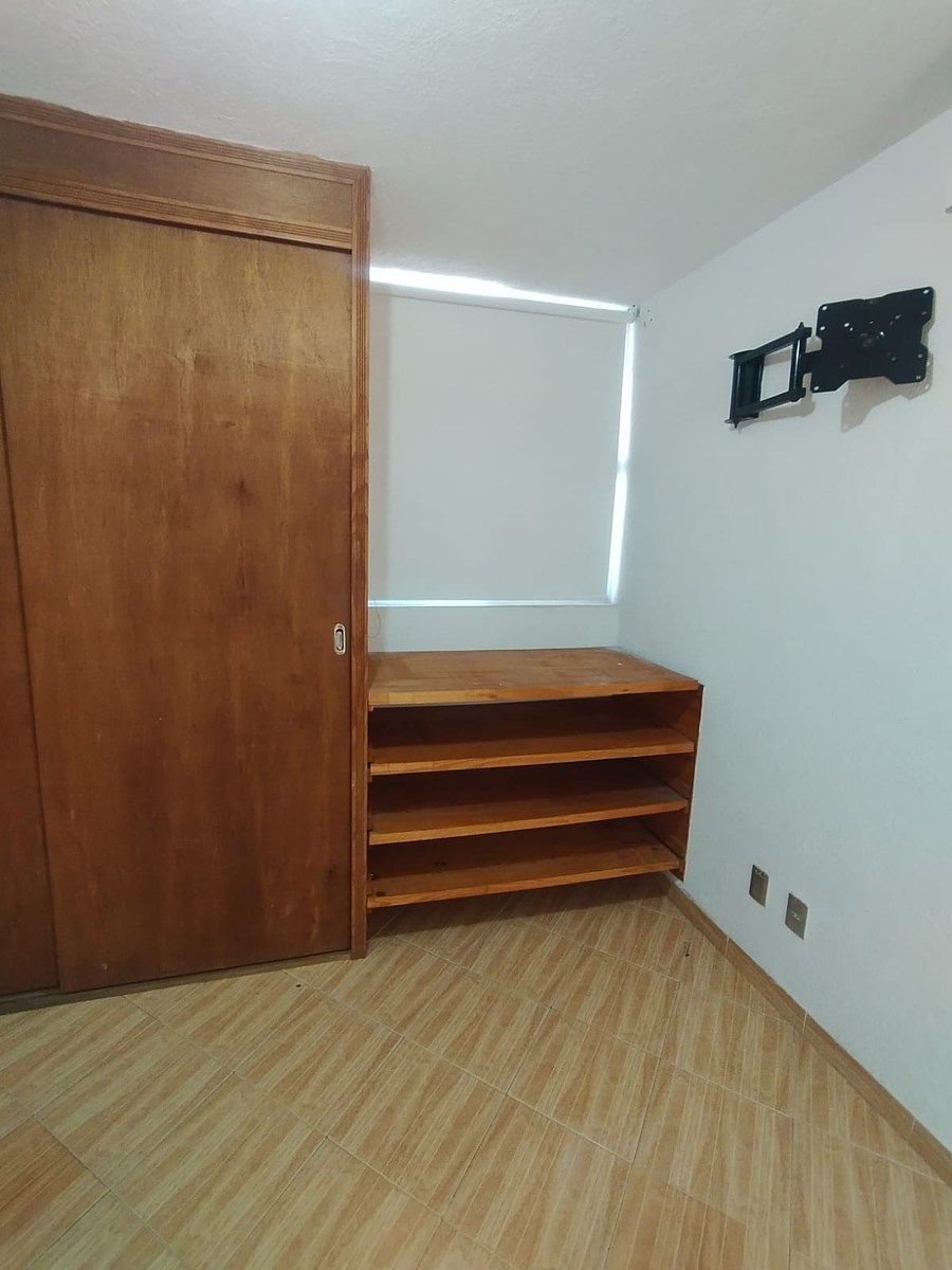 12 de 15: Persiana blackout & Closet