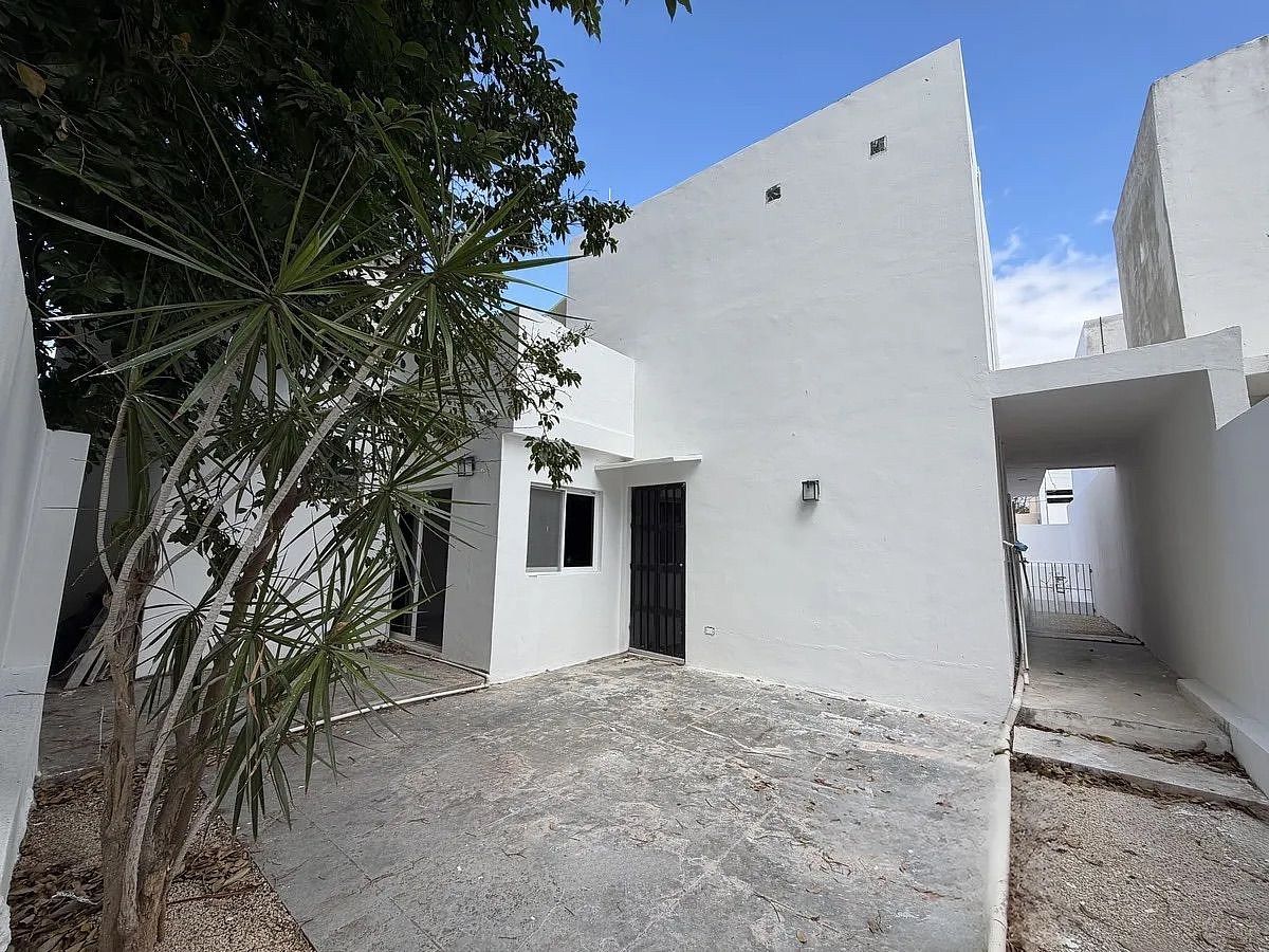 2 de 18: Patio con piso