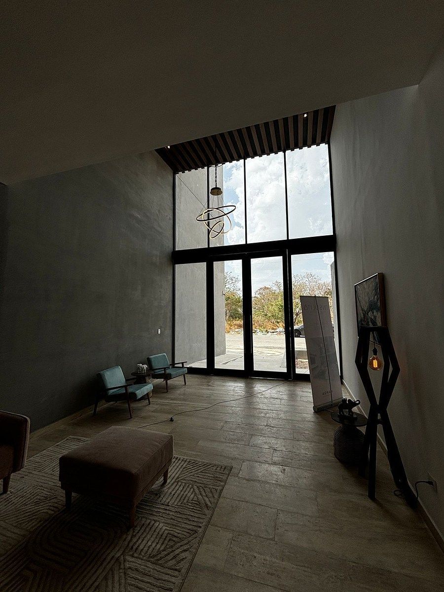 3 de 11: Lobby y Sala de Espera