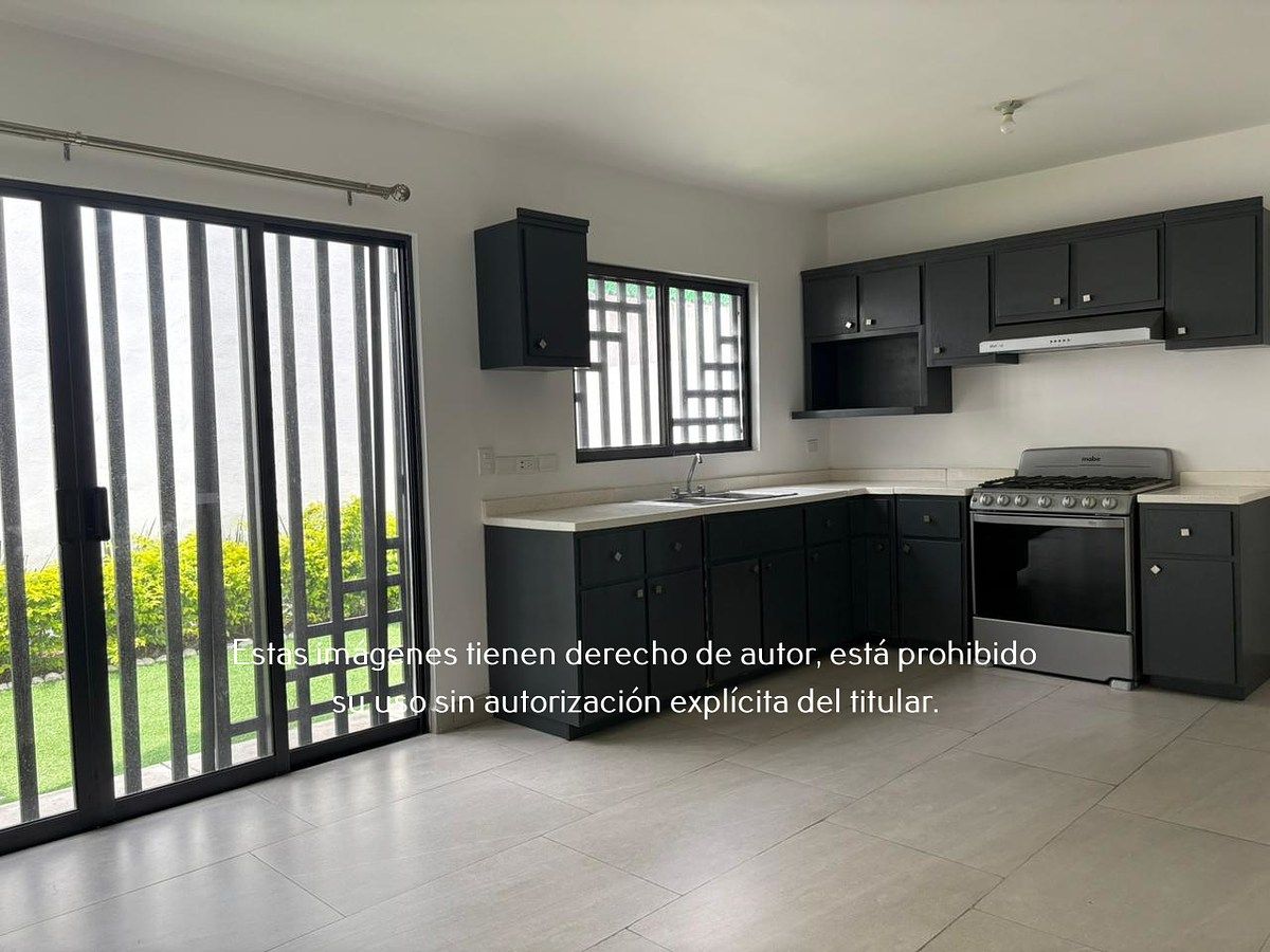 1 de 23: Casa en Renta en Privada Altta