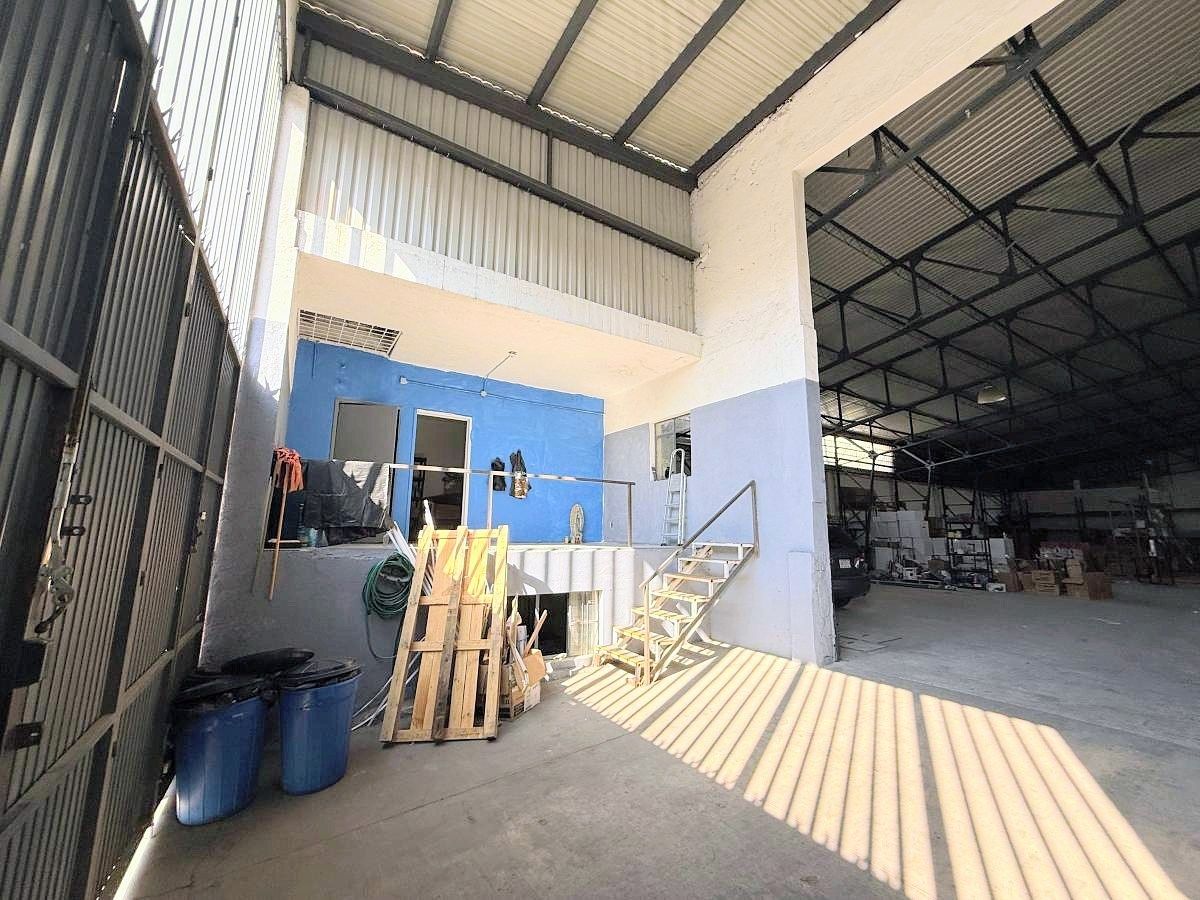 EXCELENTE BODEGA EN VENTA EN GUADALAJARA - foto 5