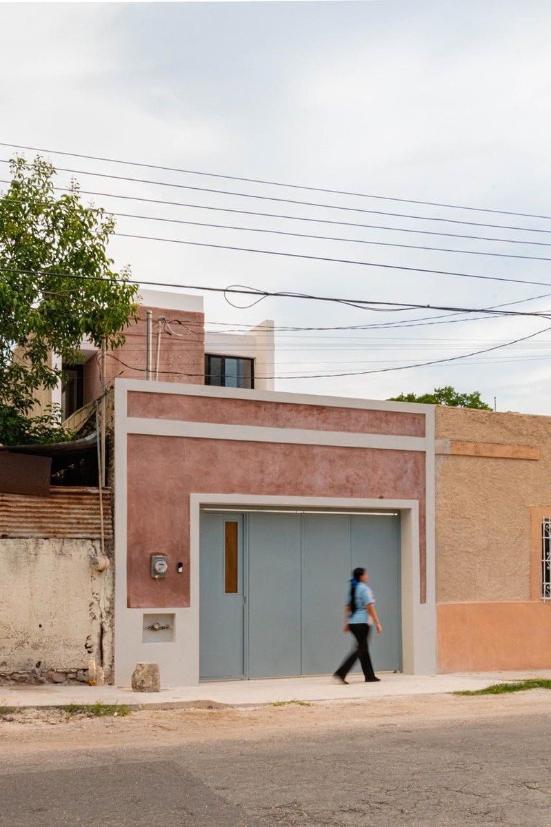 21 of 21: Fachada de la calle