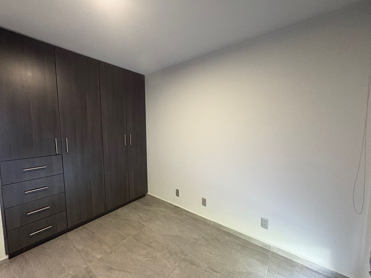 12 of 20: Recamara tres