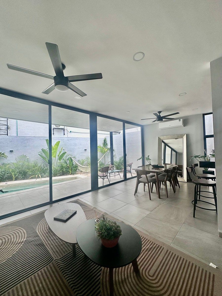 16 of 39: Vista a terraza