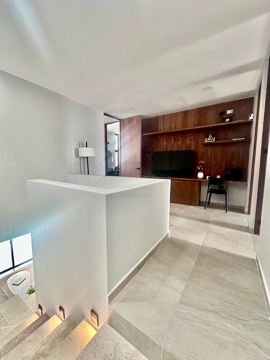 21 of 39: family Room