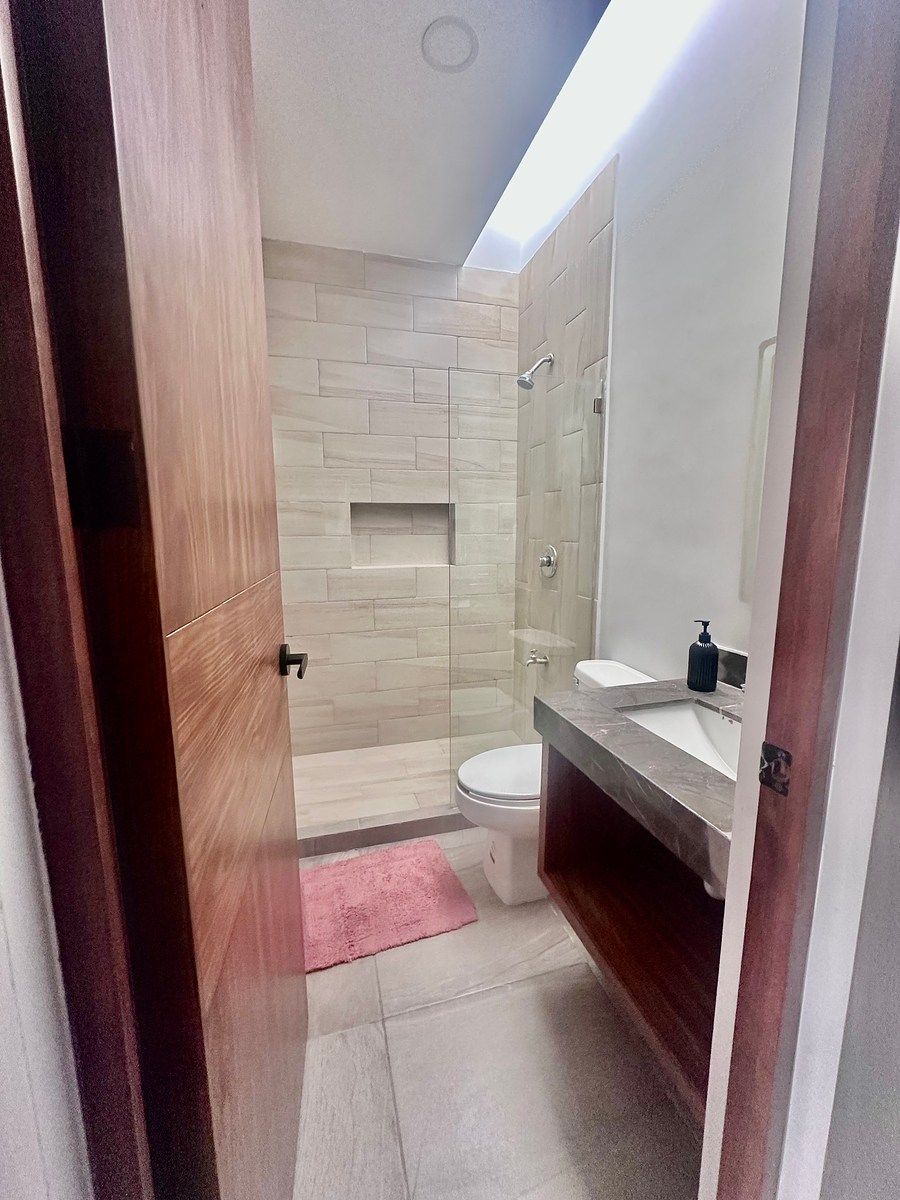 26 of 39: Baño habitación secundaria