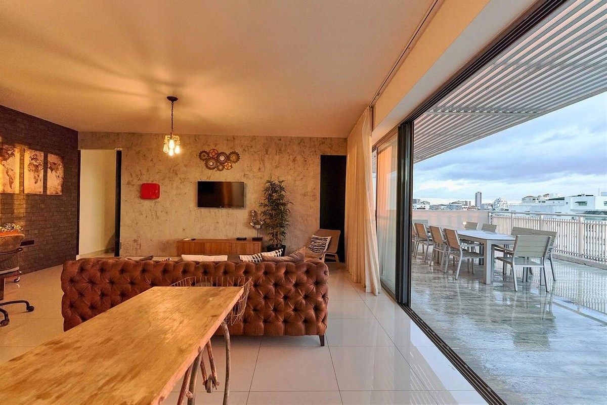 4 de 24: Sala, Terraza- Piso 2