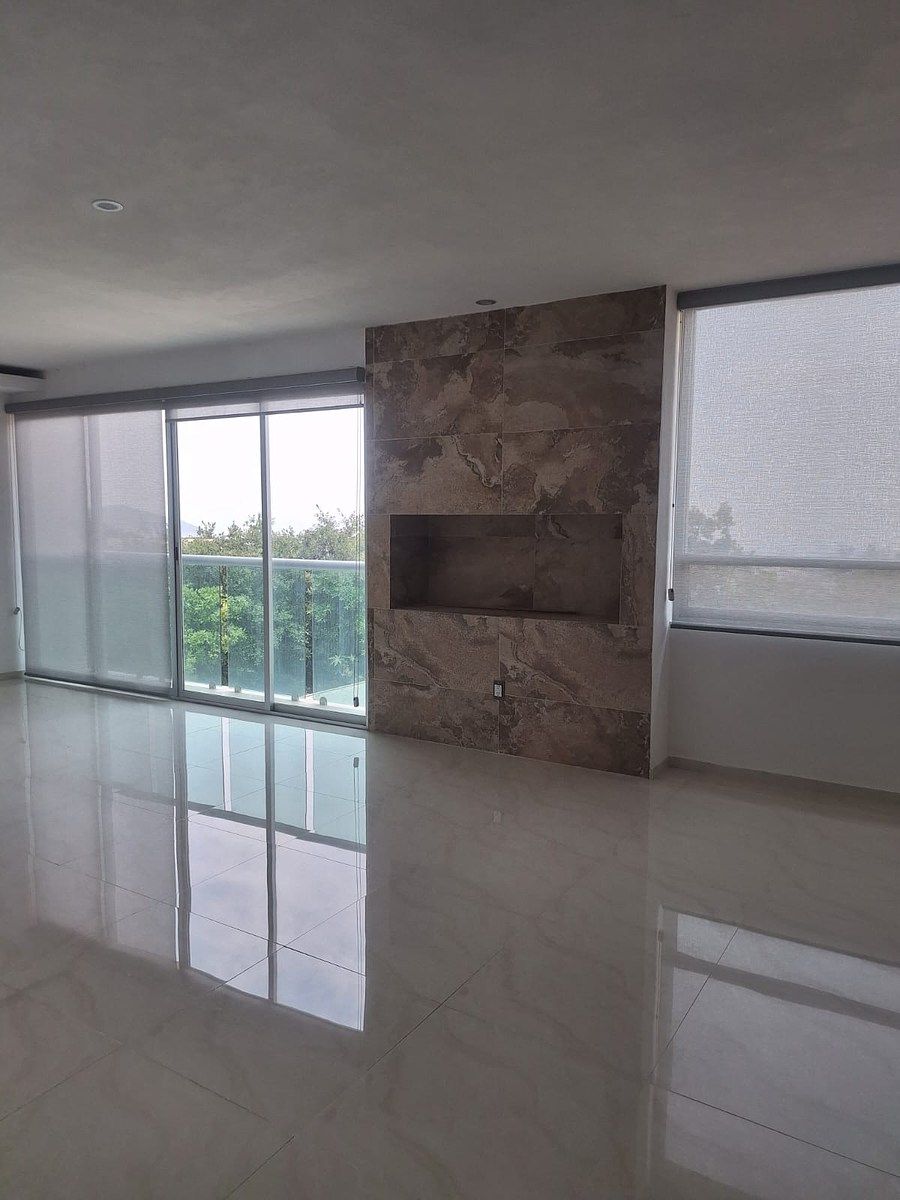 1 de 15: Gran estancia con excelentes espacios