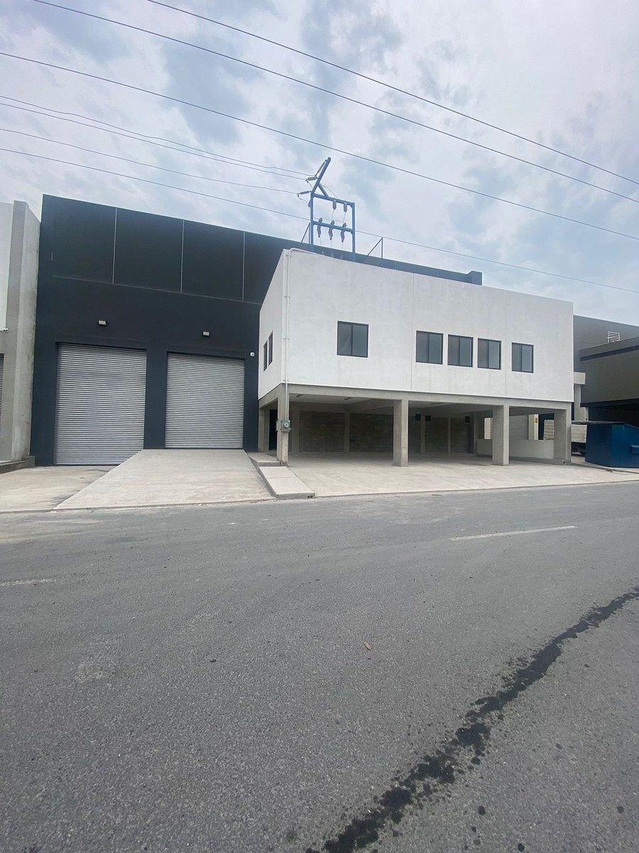 2 de 20: Fachada principal