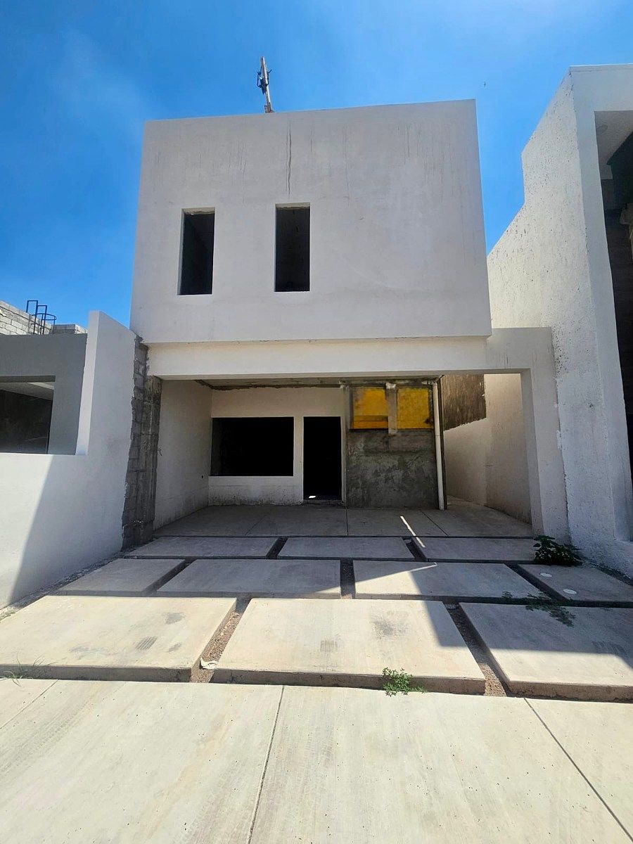 Fachada en proceso, foto 1 de 4