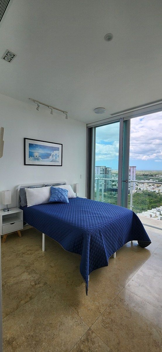 21 de 25: Recámara de visitas con baño completo