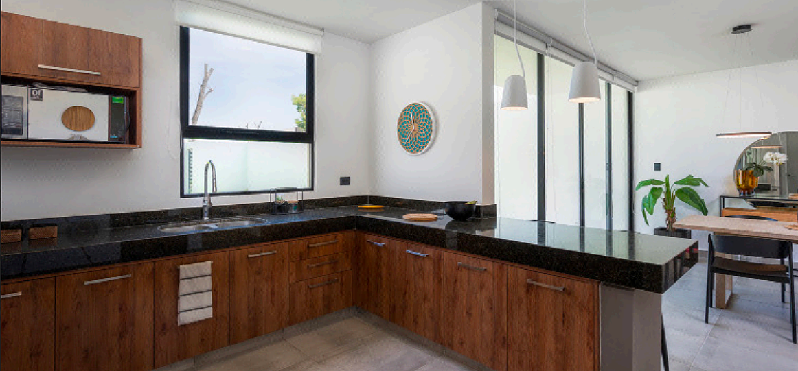 Casa en Venta en Merida, Privada Residencial, Mod D2 Cholul con Alberca