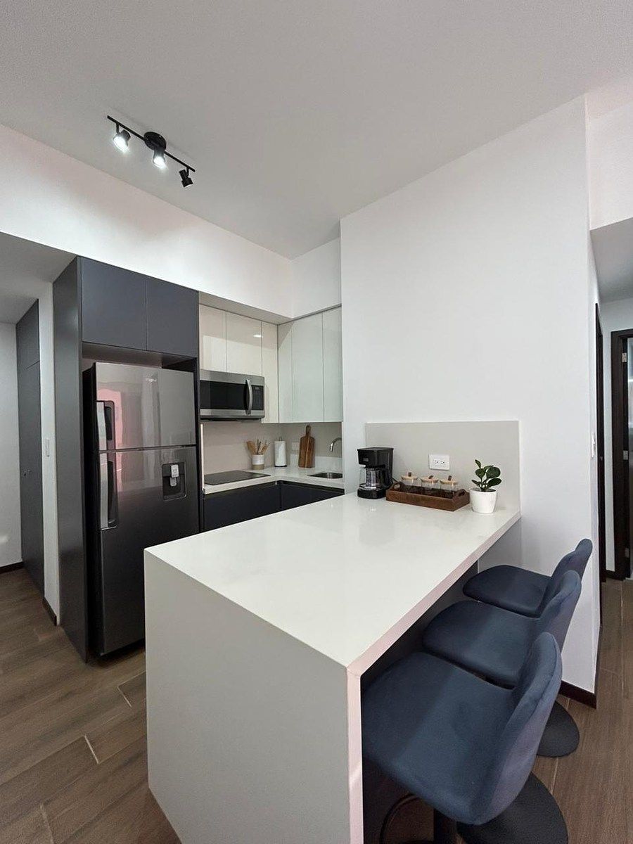 Apartamento en Zona 10, Guatemala, foto 2 de 13