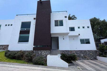 CASA PARA ALUGAR EM VISTA REAL EM REAL DE LA VILLA