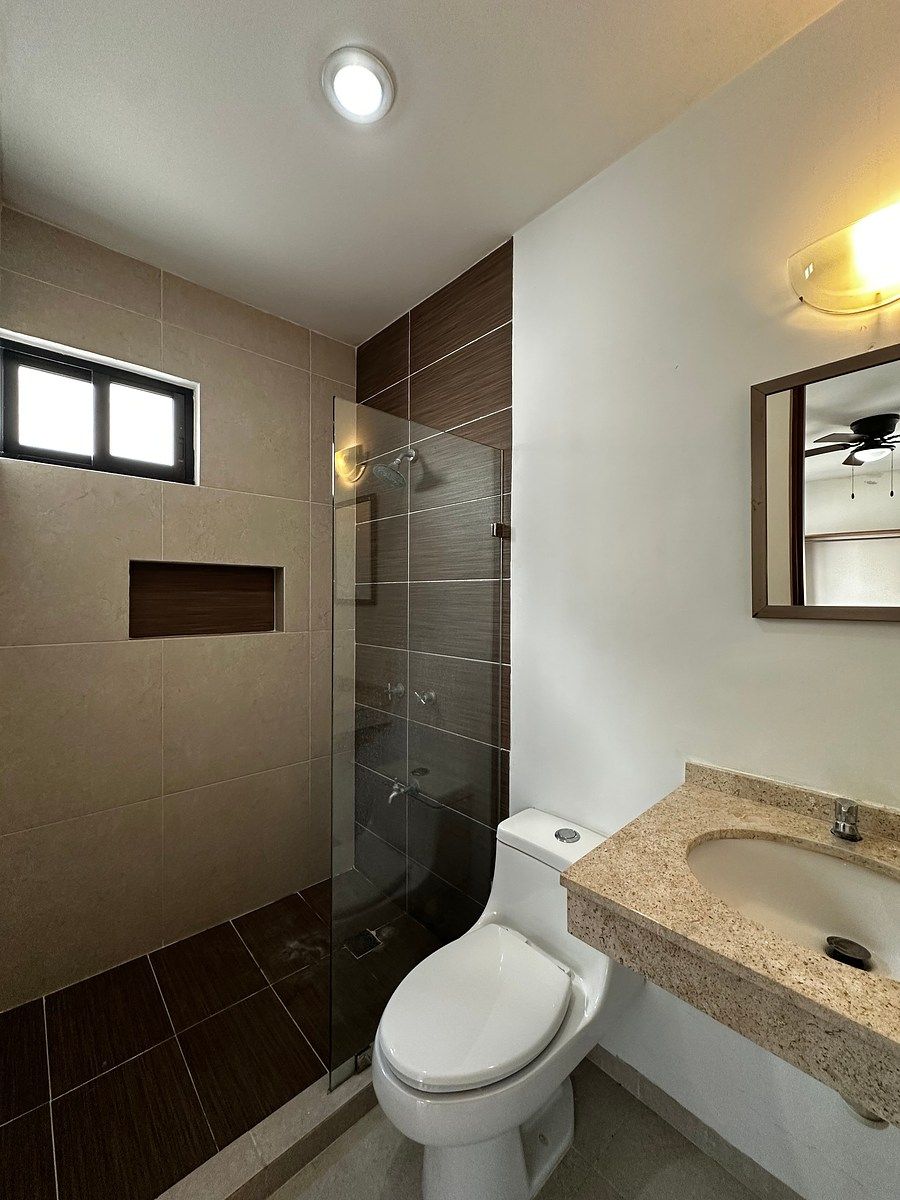 18 de 25: Baño completo