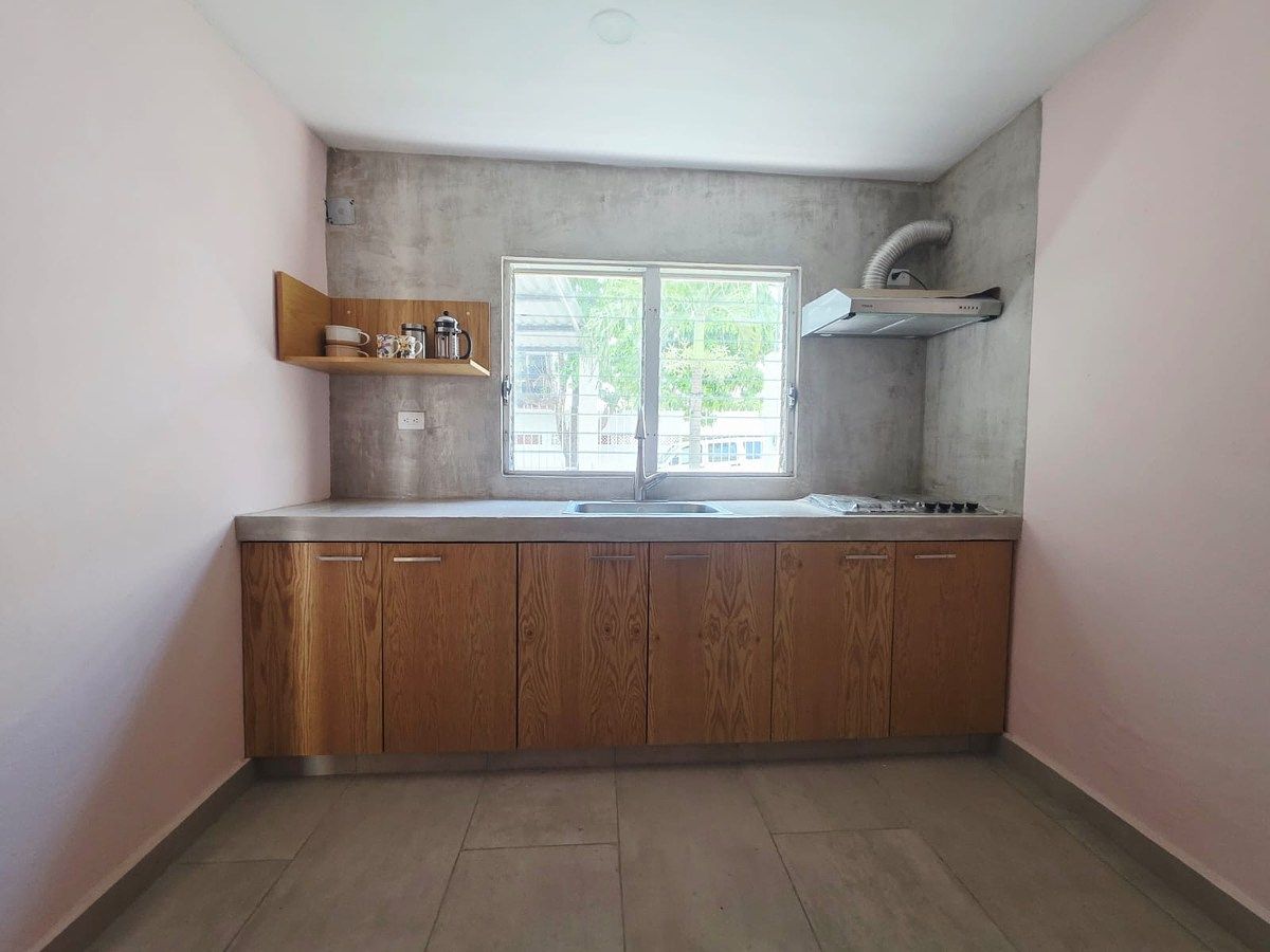 HOUSE FOR SALE IN MERIDA; YUCATAN – WITH POOL AND SPACIOUS AREAS - foto 5