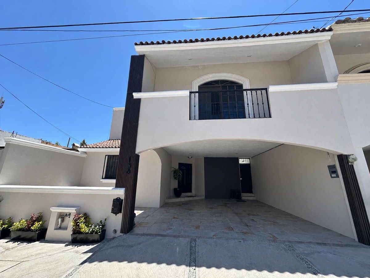 CASA EN RENTA AMUEBLADA EN SALTILLO, foto 1 de 20