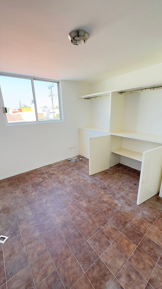 28 de 29: CUARTO DE SERVICIO