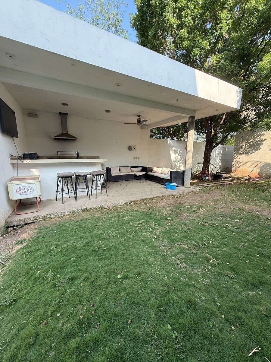 Casa em Contry la Silla, Guadalupe, foto 15 de 21