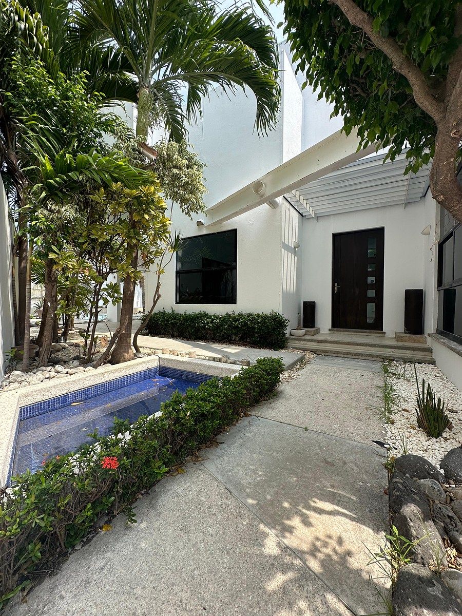 CASA MODERNA PUERTO PESQUERO RENTA, foto 1 de 18
