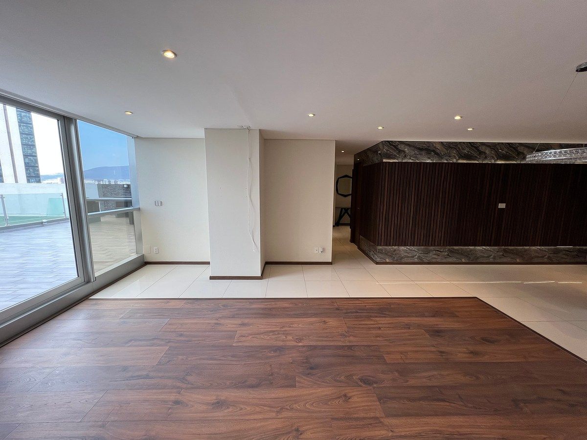 7 de 18: Sala-comedor