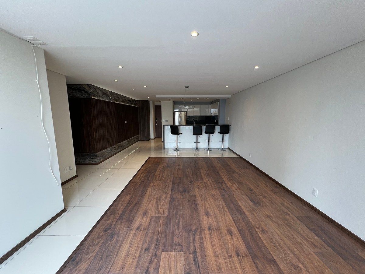 8 de 18: Sala-comedor