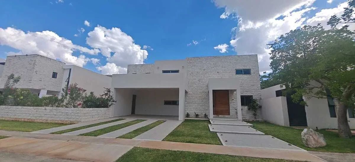 EN VENTA CASA DE 3 HABITACIONES EN CHOLUL, MÉRIDA - foto 1