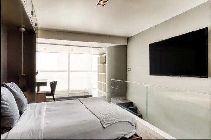 16 de 43: Vista de recámara hacia ventanal