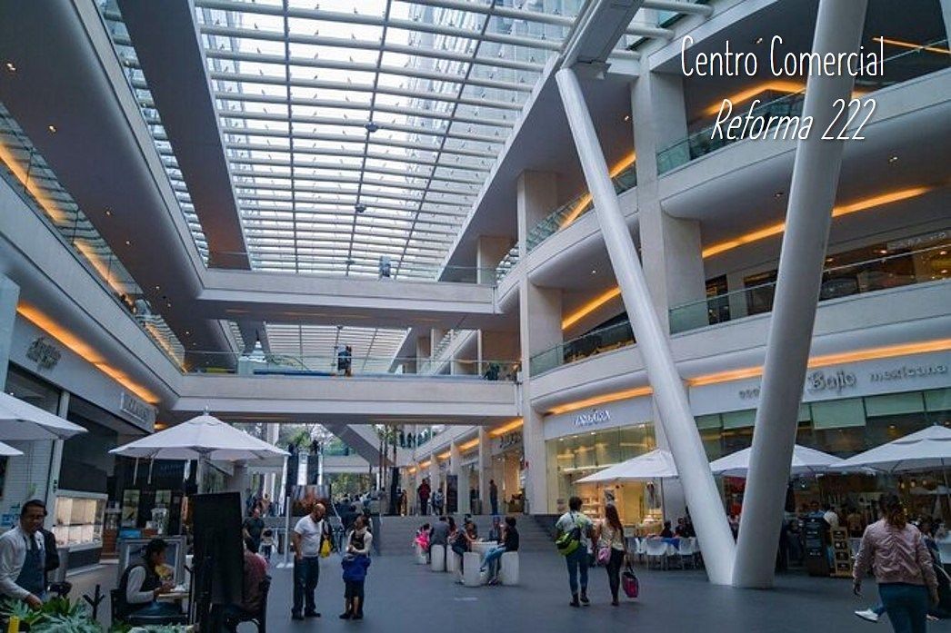 39 de 43: Plaza comercial