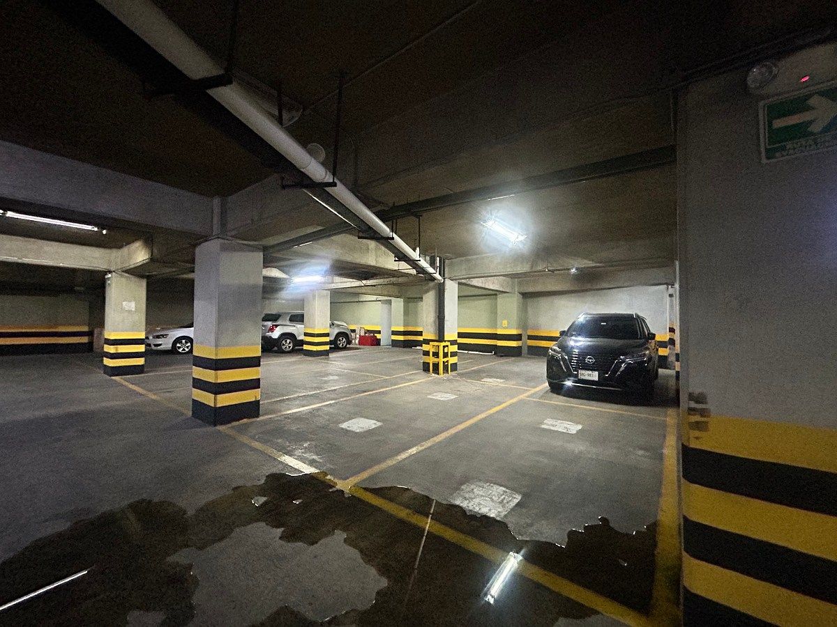 20 de 21: Estacionamiento