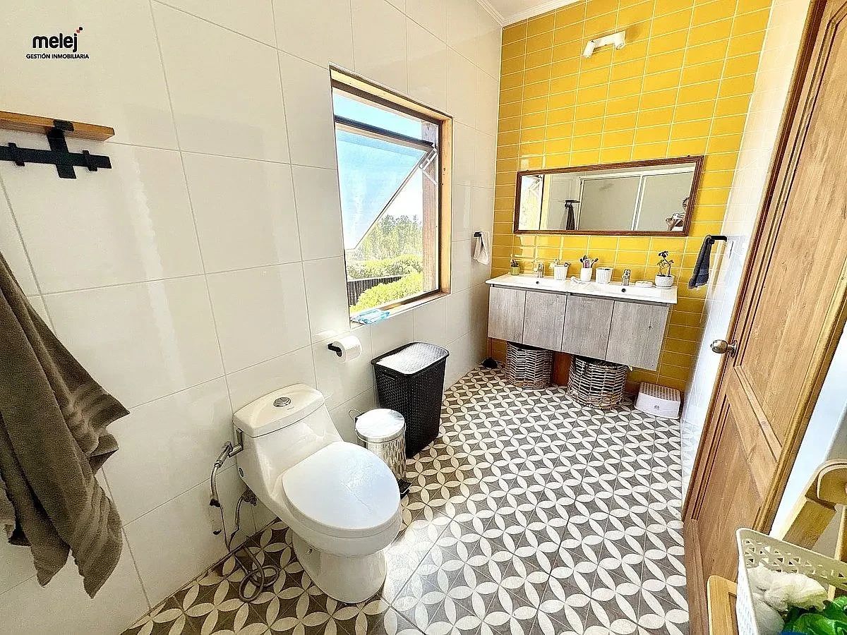 13 de 29: Baño en suite dormitorio principal