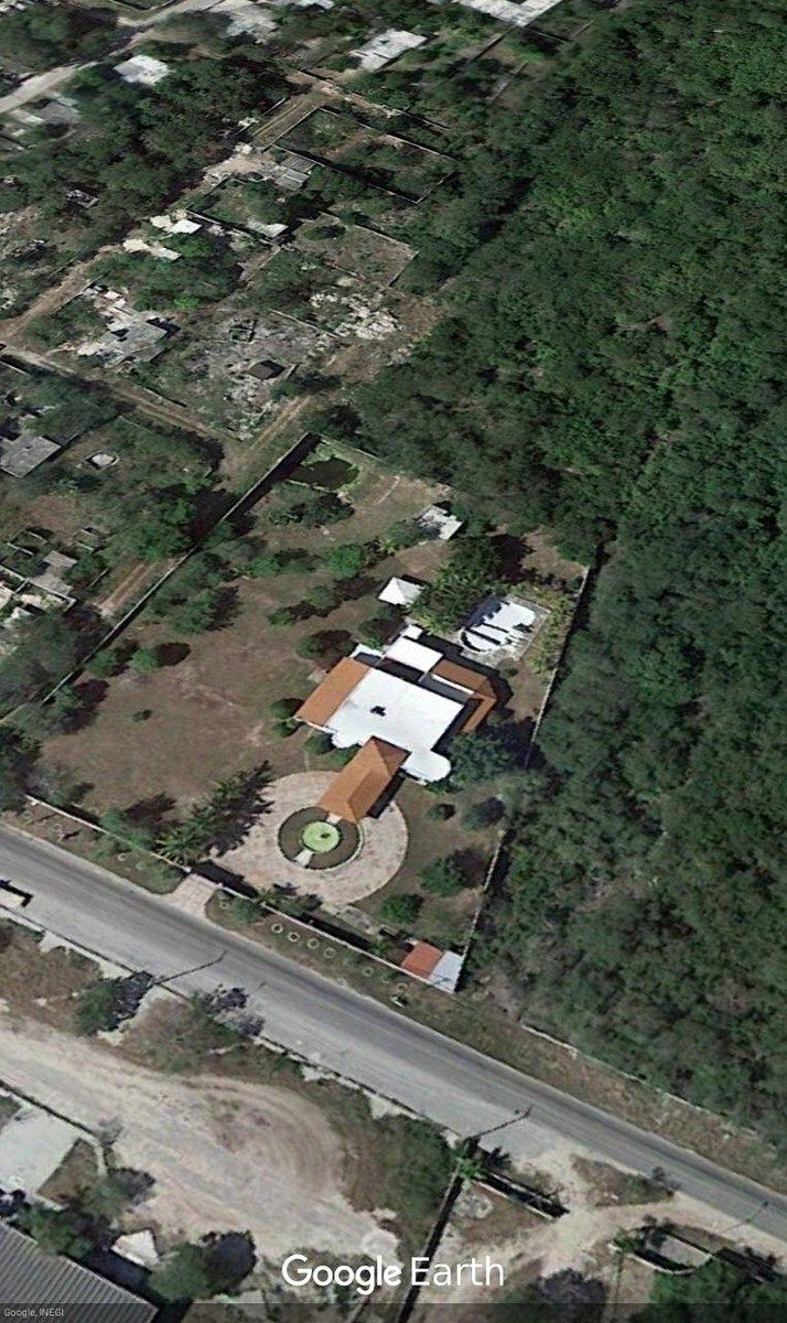 Large plot of land in a residential area · Ideal for development - foto 5