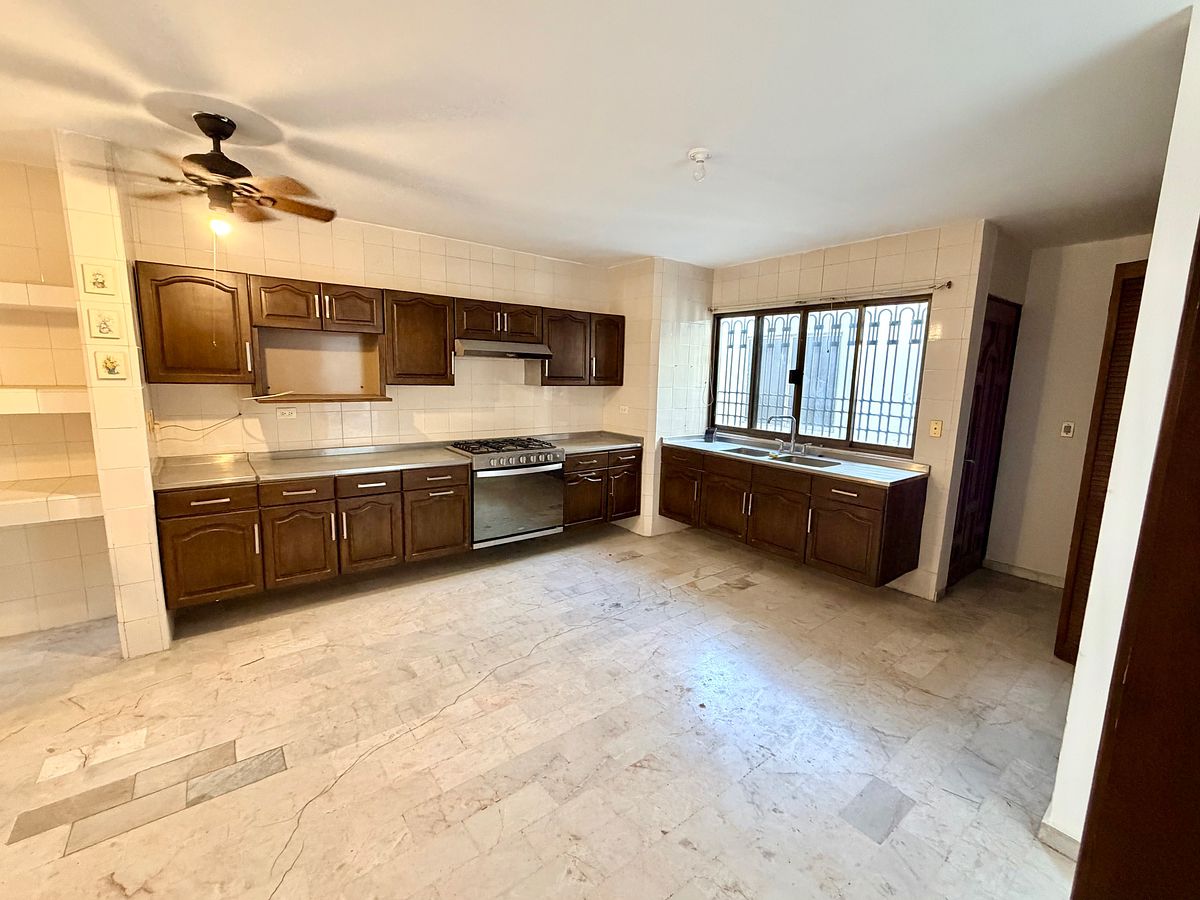 3 of 18: Planta Baja
Cocina