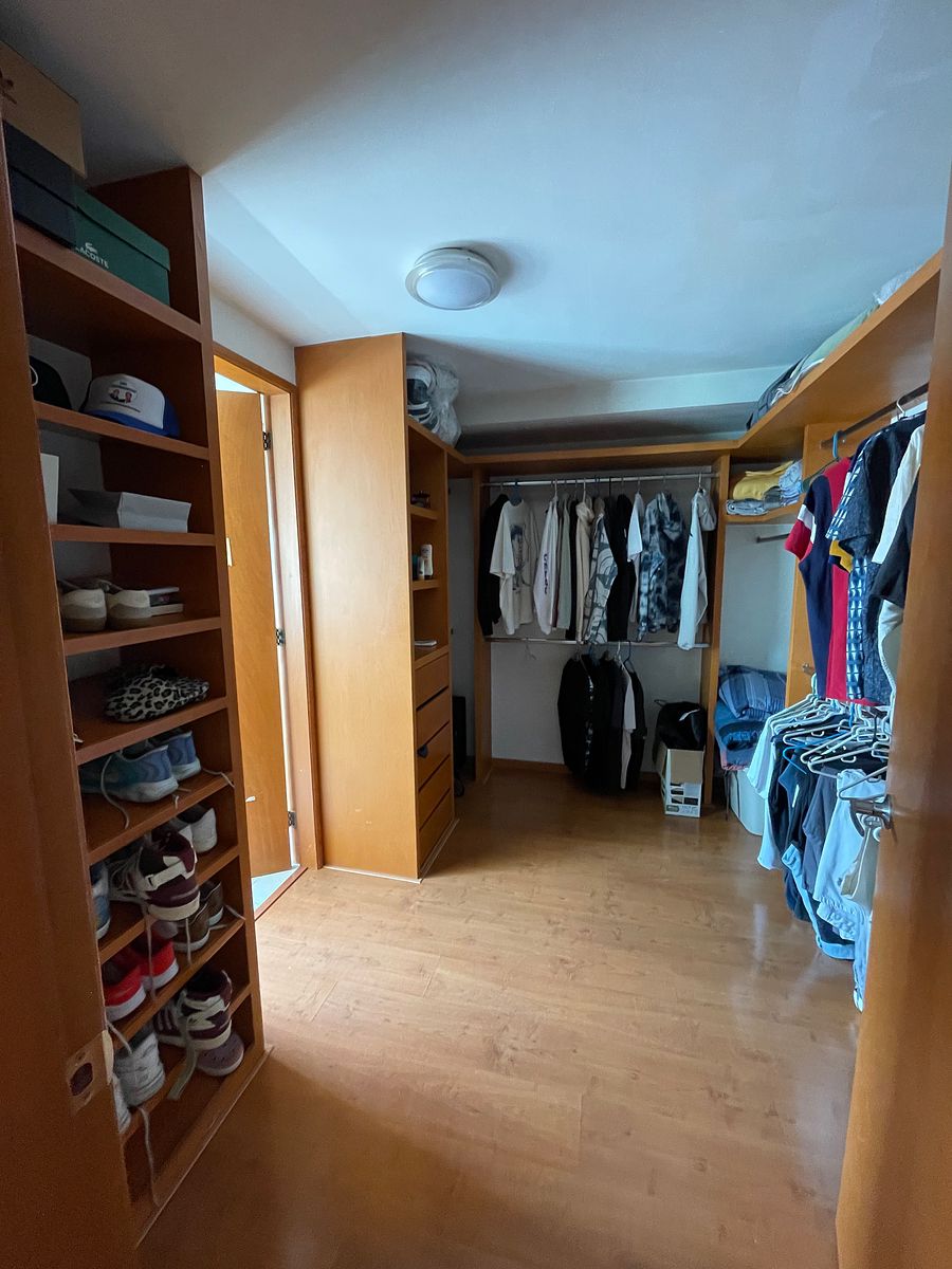 14 de 20: amplio walking closet principal