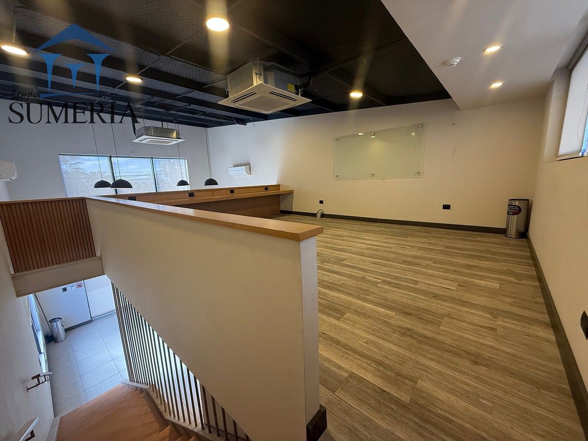 11 de 22: Local 66m2