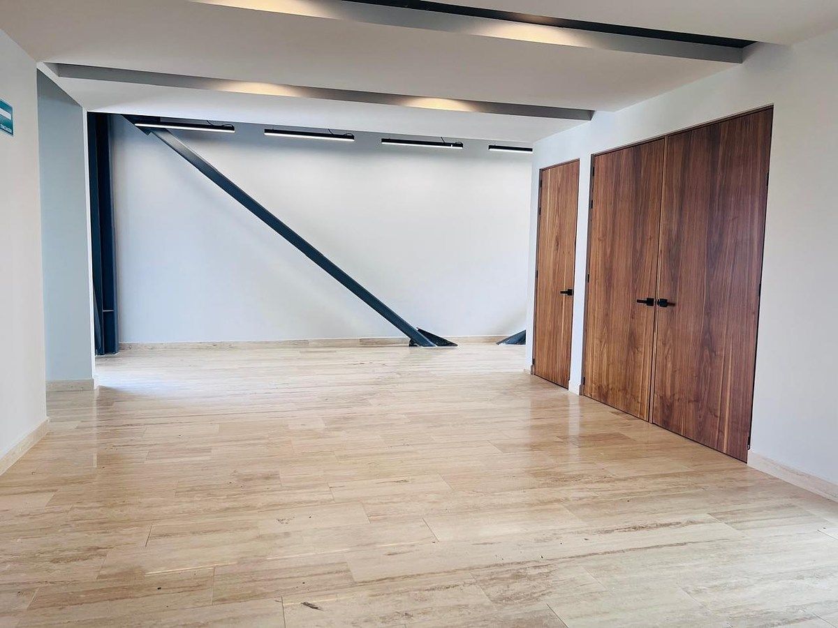 9 de 15: ÁREA COMÚN