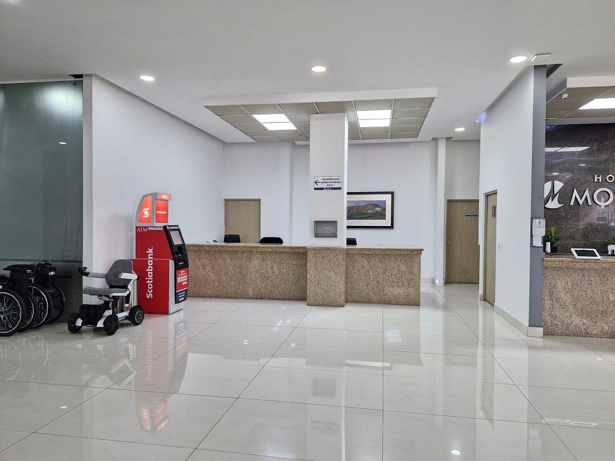 12 de 19: Sala de Espera PB