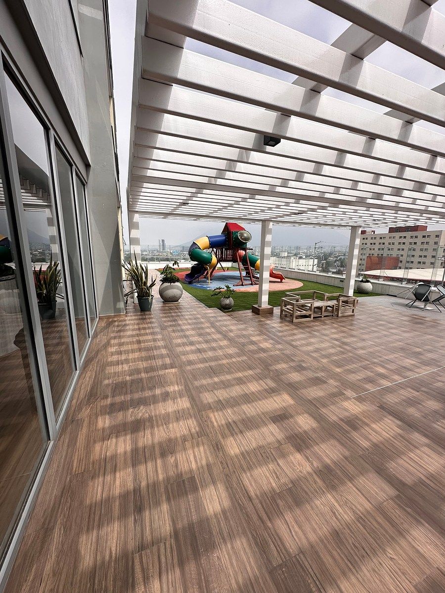 23 of 25: Área de juegos infantiles