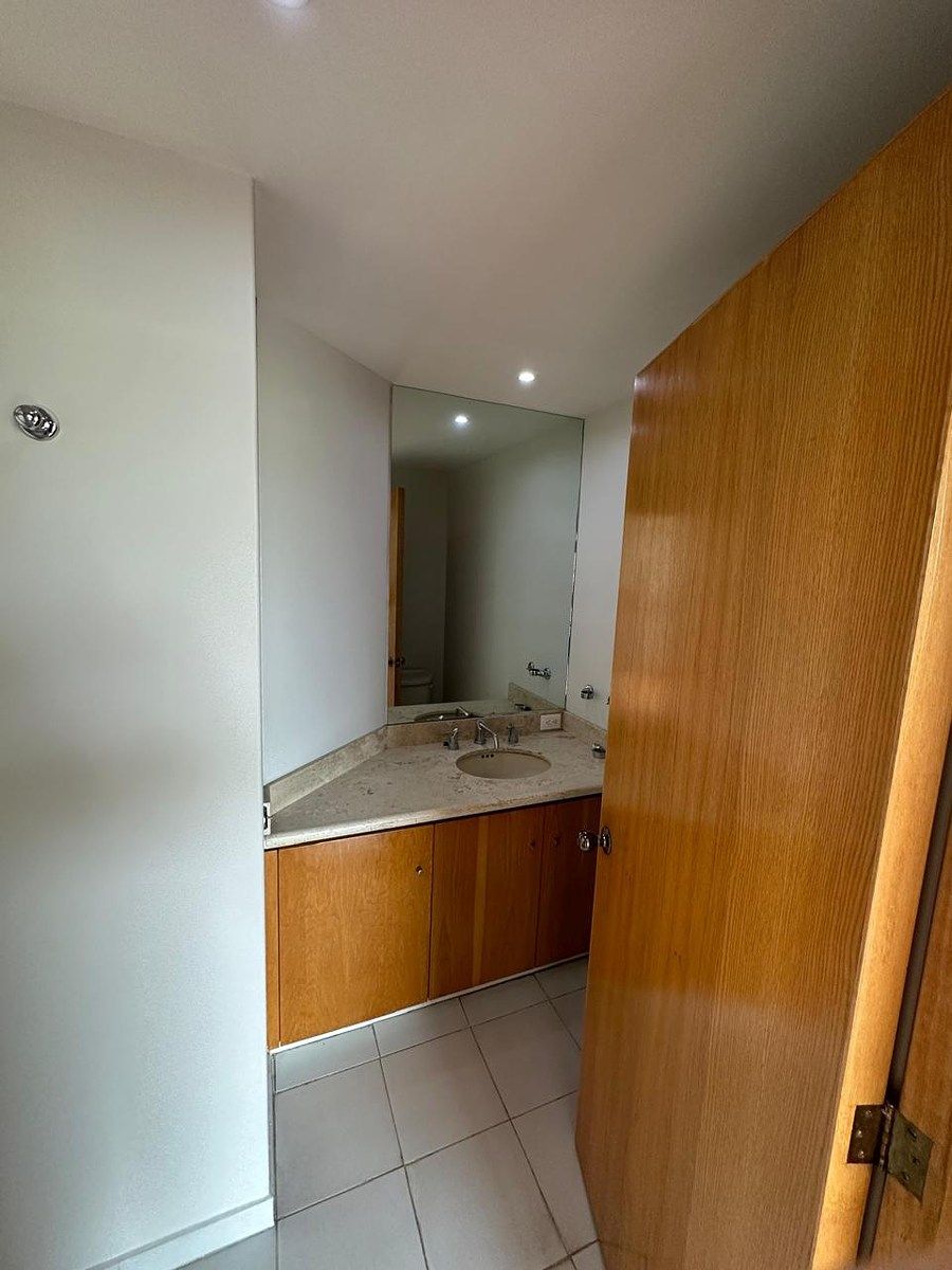 12 de 23: RECAMARA DOS BAÑO